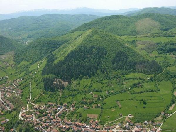 Größtes Projekt der Welt – Die wohlmöglich älteste Pyramide der Erde in Bosnien sorgt international für Aufsehen!