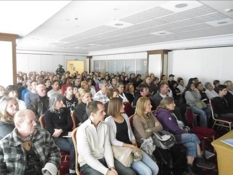 OPATIJA: “KUPIO SAM JOŠ JEDNU KNJIGU KAO MOJU PODRŠKU PROJEKTU”