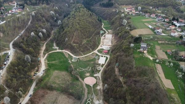 Izgradnja teniskog kompleksa u parku Ravne 2 snimljena iz vazduha