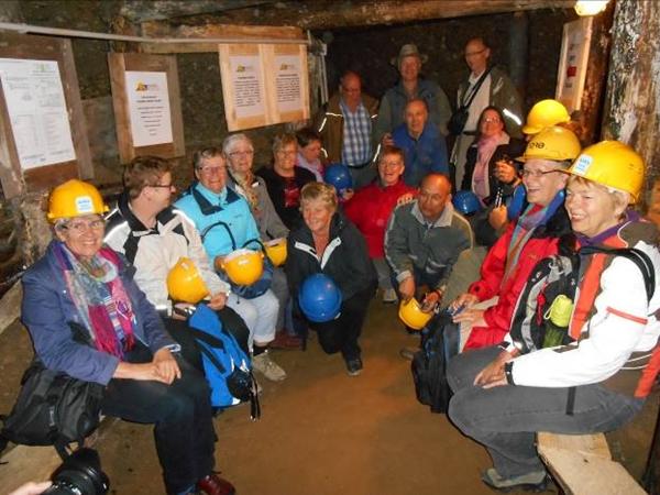 SEVDALINKE HOLANDSKOG HORA NA BOSANSKIM PIRAMIDAMA