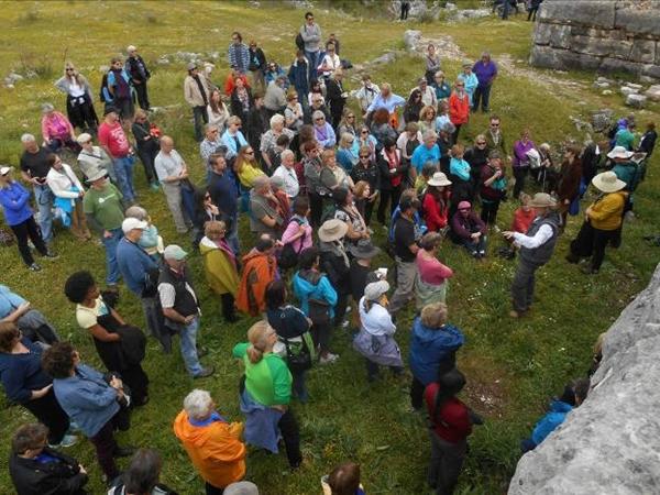 GOSTI FONDACIJE OBILAZE ARHEOLOŠKE MONUMENTE U BIH