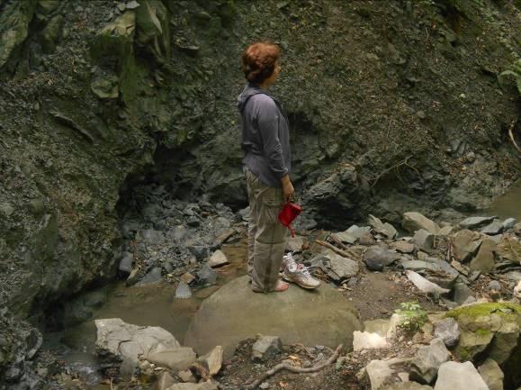 KAMENE KUGLE U ZAVIDOVIĆIMA I ŽENSKA ENERGIJA