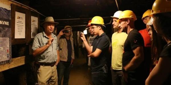 ZA JEDNE JE OSMANAGIĆ SANJAR, ZA DRUGE ZNANSTVENIK