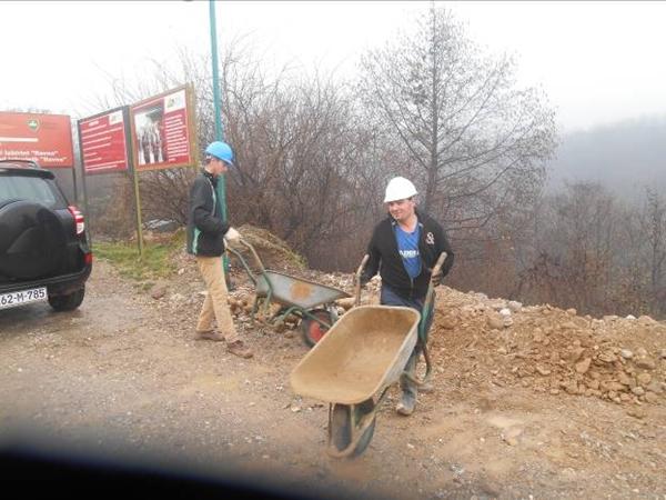 NOVOSTI IZ PODZEMNIH TUNELA RAVNE