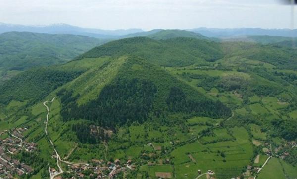 PIRAMIDE IZ VISOKOG SU ENERGETSKE MAŠINE Arheolog iz BiH nudi dokaze, britanski naučnici ne veruju!