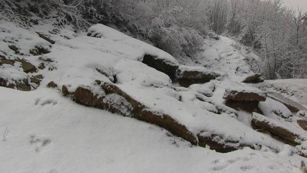 BETONSKI BLOKOVI BOSANSKE PIRAMIDE SUNCA POD SNIJEGOM