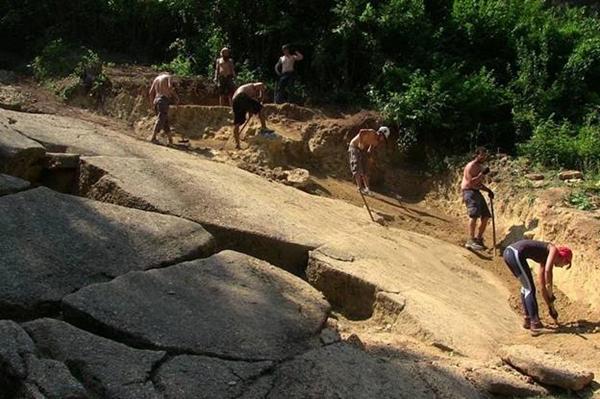 VELIKI INTERES ZA VOLONTIRANJE NA BOSANSKIM PIRAMIDAMA U 2022.
