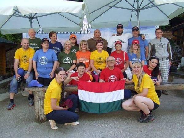 Osamnaest volontera iz Mađarske