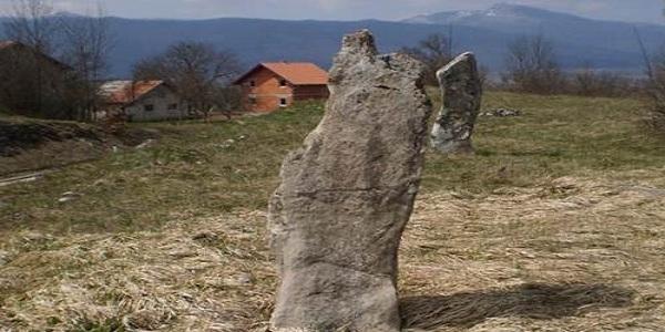 Bosanski Petrovac – Lokalitet prapovijesnih megalitnih ploča