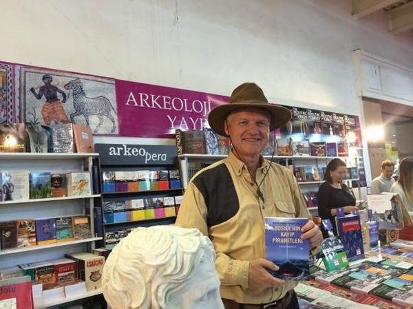 USPJEŠNA PROMOCIJA KNJIGE O BOSANSKIM PIRAMIDAMA NA NAJVEĆEM TURSKOM SAJMU KNJIGA