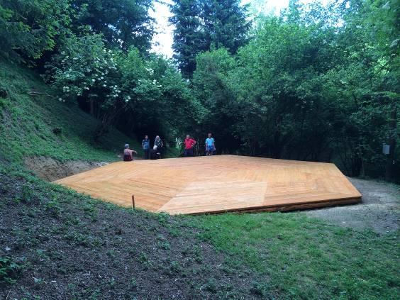 RAVNE 2 – PRI KRAJU UREĐENJE PARKA ZA SVEČANO OTVARANJE