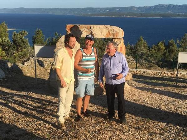 DANIKEN U MEGALITNOM PARKU: “BOL ME OČARAO”