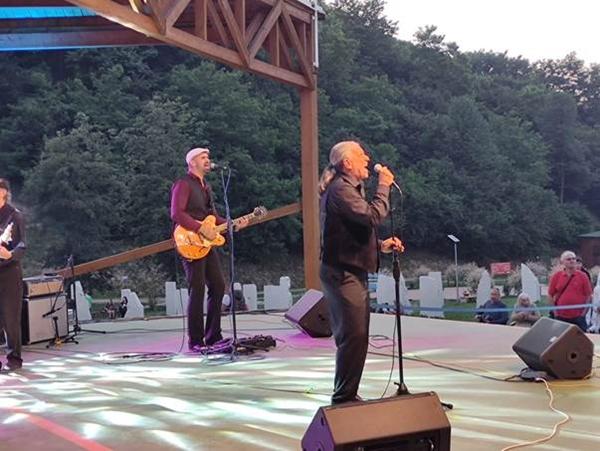 „VAGABUNDO“ I OVE GODINE ODUŠEVIO I RASPLESAO PUBLIKU U PARKU „RAVNE 2“