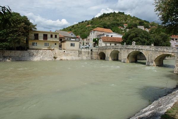 PROLOŽAC KOD IMOTSKOG-KASNOANTIČKI DELMIS?