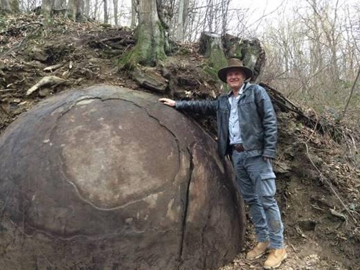 CONFIRMED: THE WORLD’S LARGEST STONE BALL IS IN A ZAVIDOVICI