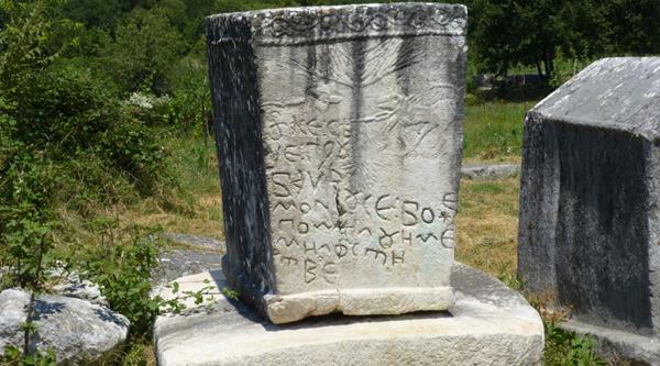 THE EXPLORATION AND DISCUSSION OF THE STECAKS AROUND STOLAC