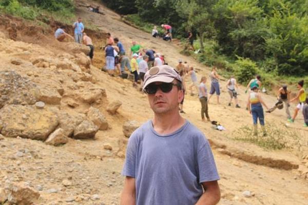 TARIK KARAMEHIĆ JE SPONA IZMEĐU AJDINA, FONDACIJE I VOLONTERA NA TERENU