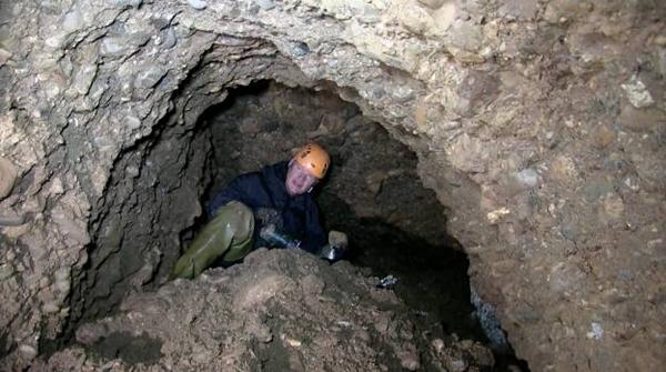 EKSKLUZIVNO: PRVI ULAZAK U NOVOOTKRIVENI PRAHISTORIJSKI TUNEL U RAVNAMA