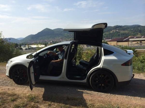 TESLA NA BOSANSKIM PIRAMIDAMA