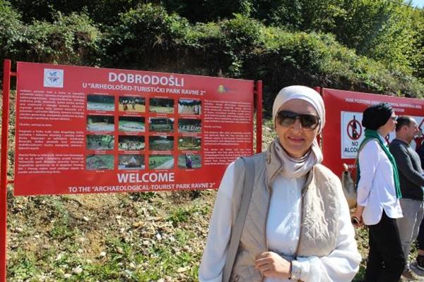 PREDSJEDNICA KLUBA PARLAMENTARKI ODUŠEVLJENA POSJETOM LOKACIJAMA FONDACIJE I POZVALA SVE PARLAMENTARCE DA PODRŽE OVAJ I SLIČNE PROJEKTE U NAŠOJ ZEMLJI