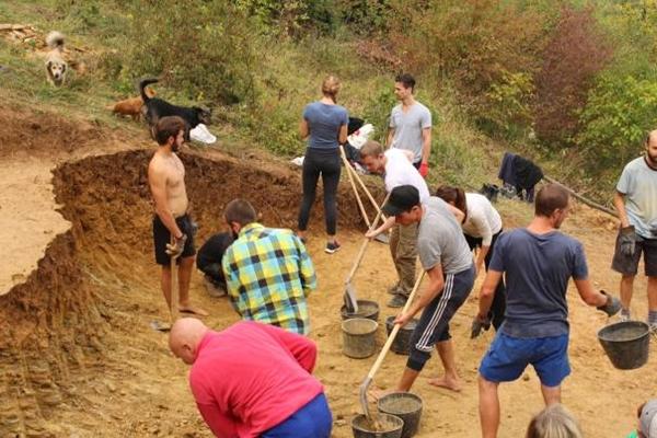 S OSMOM GRUPOM VOLONTERA ZAVRŠAVA SE OVOGODIŠNJA „EKSPEDICIJA NA BOSANSKE PIRAMIDE S VOLONTIRANJEM“