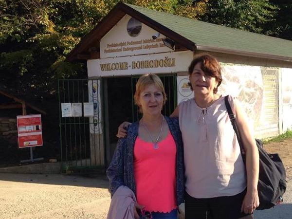 LISA AND SHEROM FROM ENGLAND ARE SPENDING THE OCTOBER DAYS IN VISOKO