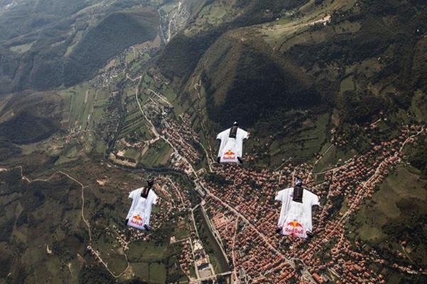 Red Bull Sky Dive tim: Let iznad piramida u BiH
