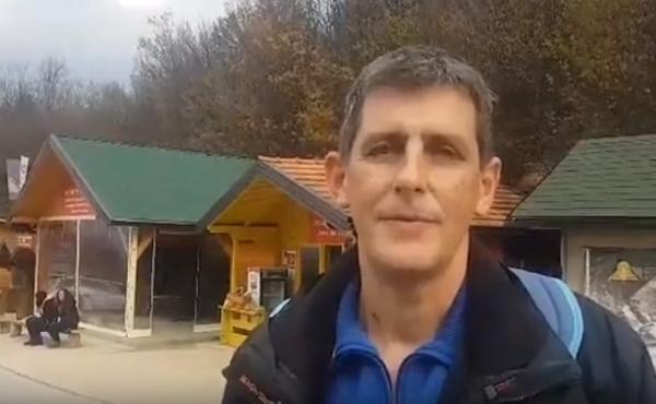 ANDREAS BEHAUPTET, DASS DAS TUNNELWASSER SEINEN TUMOR GEHEILT HABE