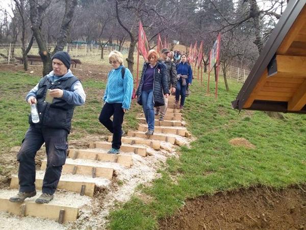GOSTI IZ MAĐARSKE OBIŠLI ARHEOLOŠKE I TURISTIČKE LOKACIJE FONDACIJE I PREZADOVOLJNI VIĐENIM U VISOKOM