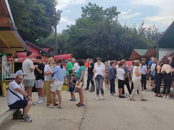 GOSTI IZ CIJELE REGIJE I EUROPE POSJEĆUJU BOSANSKU DOLINU PIRAMIDA