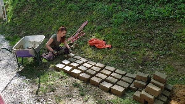CELTIC TECHNIQUE OF MANUFACTURING OF CLAY OBJECTS AS A NEW INSTALLATION AT THE PARK “RAVNE 2“