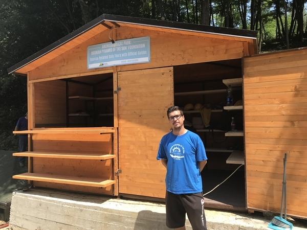 INFO HOUSE AND CENTER FOR GUIDE SERVICES WILL OFFER DAILY TOURS TO VISITORS