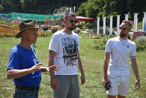 KOŠARKAŠKI REPREZENTATIVAC AUSTRIJE RAŠID MAHALBAŠIĆ POSJETIO KOMPLEKS RAVNE