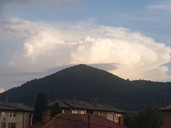 VORTEX IZNAD BOSANSKE PIRAMIDE SUNCA