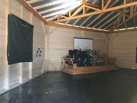 NASTAVLJENI RADOVI NA OPREMANJU MULTIMEDIJALNE KONFERENCIJSKE SALE U PARKU „RAVNE 2“