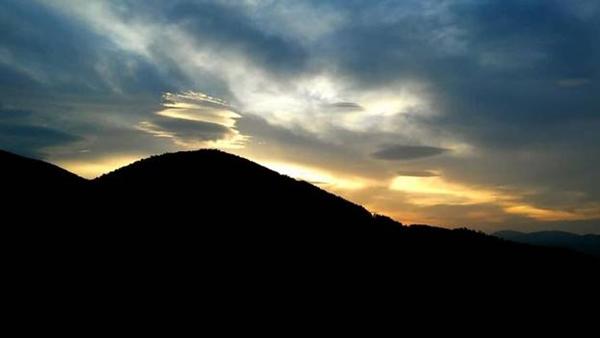 OVAL CLOUDS ABOVE PYRAMIDS, VULCANOS AND MEGALITHIC LOCATIONS