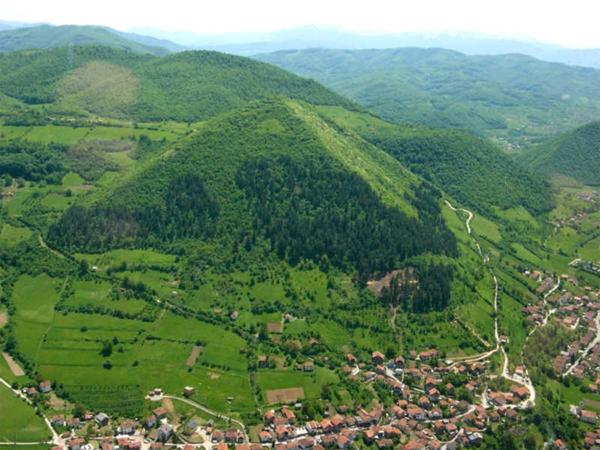 Intervista a Dr. Sam Osmanagich, le piramidi in Bosnia e l’energia orgonica