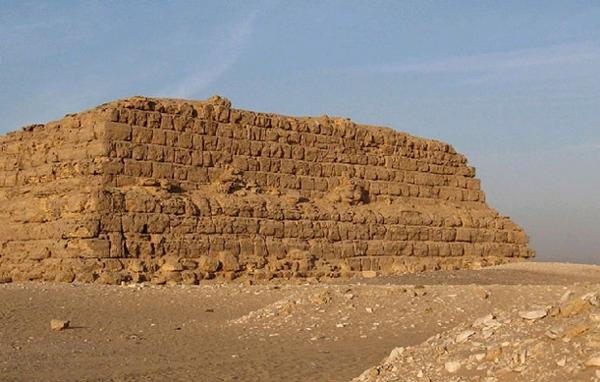 The thousand-years secret of the Pyramid of Cheops is revealed.