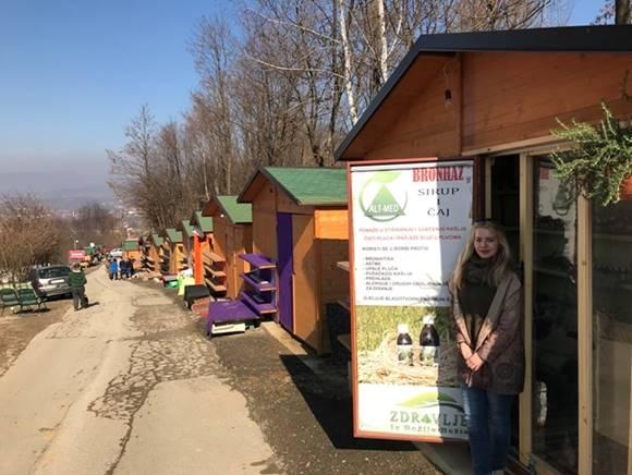 DOLAZAK PROLJEĆA „RAZBUDIO“ I ALEJU SUVENIRNICA NA RAVNAMA