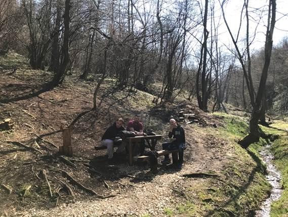 STOTINE POSJETILACA ISKORISTILE PRELIJEPU PRVU PROLJETNU SUBOTU ZA BORAVAK U PARKU „RAVNE 2“