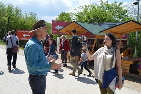 SLOVENAČKA TV VODITELJICA I PRODUCENTICA JASMINA KANDORFER S GOSTIMA OBILAZI BOSANSKE PIRAMIDE