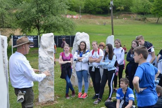 SARAJEVSKI UČENICI NA ČASU U PRIRODI U PARKU „RAVNE 2“