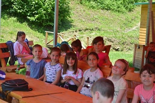 MALIŠANI IZ ŠKOLE U PORJEČANIMA NA IZLETU U PARKU „RAVNE 2“