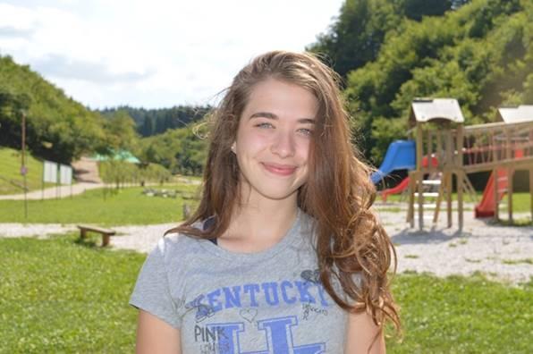 EMINA MURATOVIĆ IZ SAINT LOUISA TREĆU GODINU ZAREDOM VOLONTIRA U BOSANSKOJ DOLINI PIRAMIDA