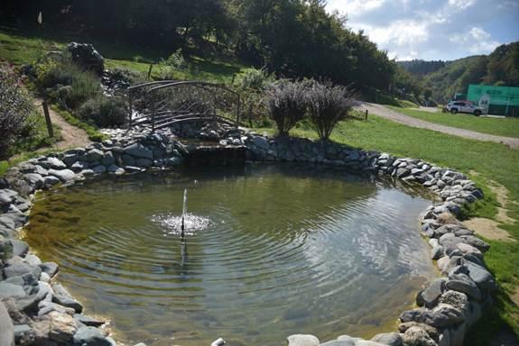 FIRMA „EURO – KOV“ IZ VISOKOG POKLONILA MOSTIĆ ZA PARK „RAVNE 2“