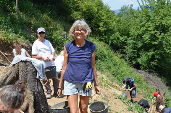 RUŽANKA PETRAŠEK IZ AUSTRALIJE STIGLA NA VOLONTERSKU AKCIJU U BOSANSKOJ DOLINI PIRAMIDA