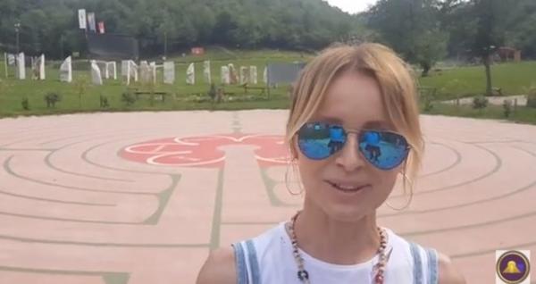 Danijela Martinović oduševljena Bosanskom dolinom piramida: ‘Ovdje smo u centru svemira, ovo će vas promijeniti do kraja života!’