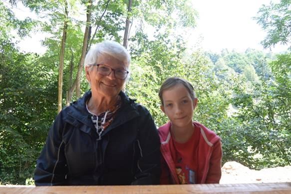 SLOVENKE DIO HISTORIJSKIH PROJEKATA U BOSNI – OLGA GRADILA PRUGU ŠAMAC-SARAJEVO, A MARTA GODINAMA VOLONTIRA U BOSANSKOJ DOLINI PIRAMIDA