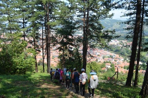 BOSANSKA PIRAMIDA SUNCA PREPUNA POSJETILACA I VOLONTERA