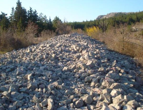 ŠTO KRIJE VUČJA DRAGA?